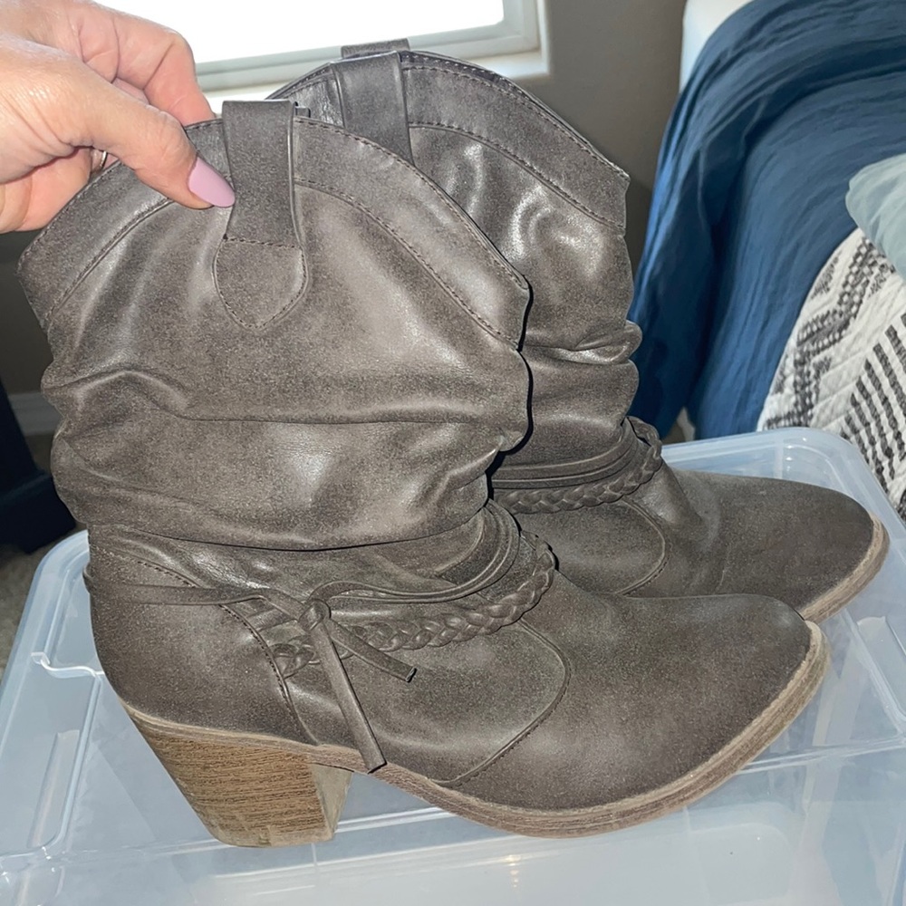 Mudd western style boots